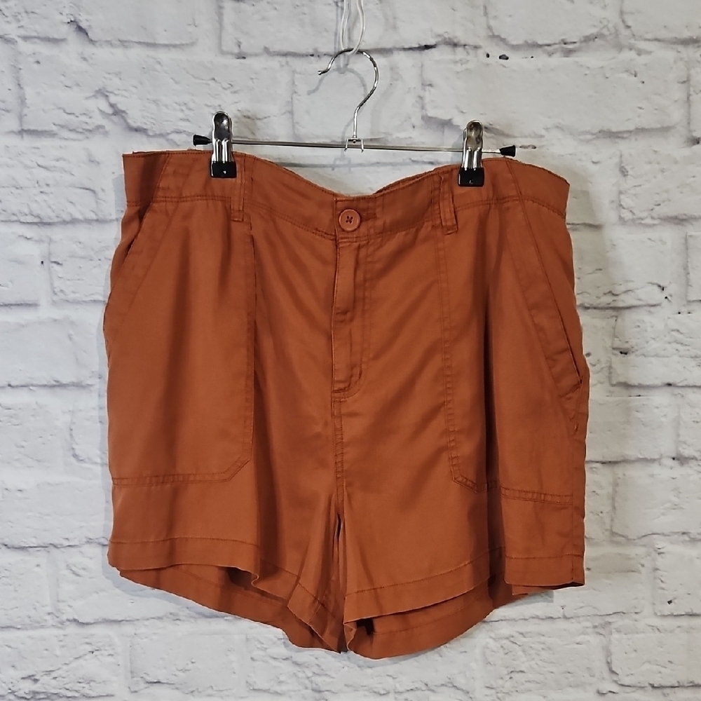 Women's Rust Cargo Shorts